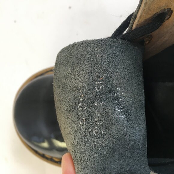 Dr. Martens Air Wair Boots Patent Leather Youth Sz 11 Black Doc Martens England - Picture 12 of 13